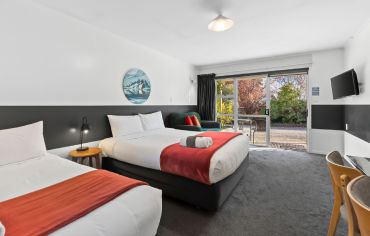 Superior Queen Studio